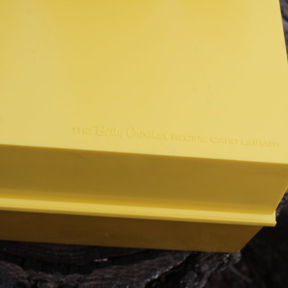 Vintage Betty Crocker Recipe Box • 1971 • 243 Cards • Retro Kitchen Collectible - Picture 6 of 13